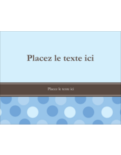 Bébé garçon à petits pois