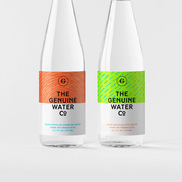 Étiquettes personnalisées pour bouteilles d'eau