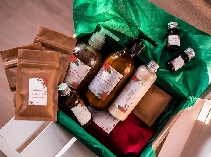 Create Unforgettable Holiday Gift Baskets and Boxes