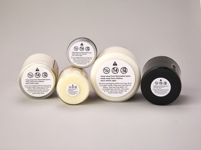 Choisir une étiquette pour des bougies fabriquées à la main